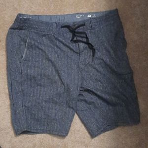 BULLHEAD Skinny Shorts size 33W